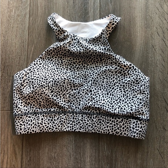 Ethos High Neck Leopard Print Sports Bra - Picture 3 of 3